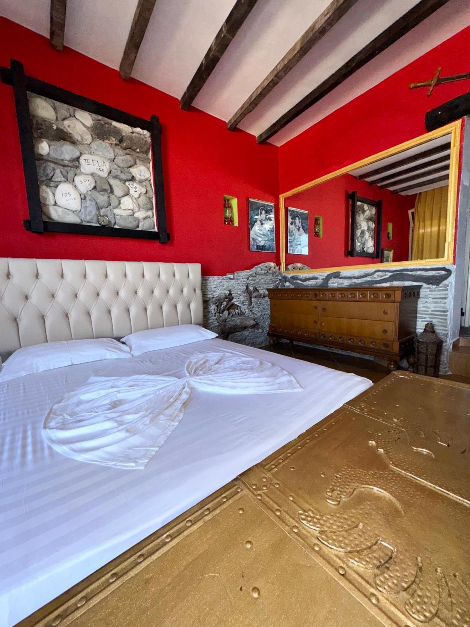 Hotel Vila "Oda E Miqve" Vlore Exterior photo