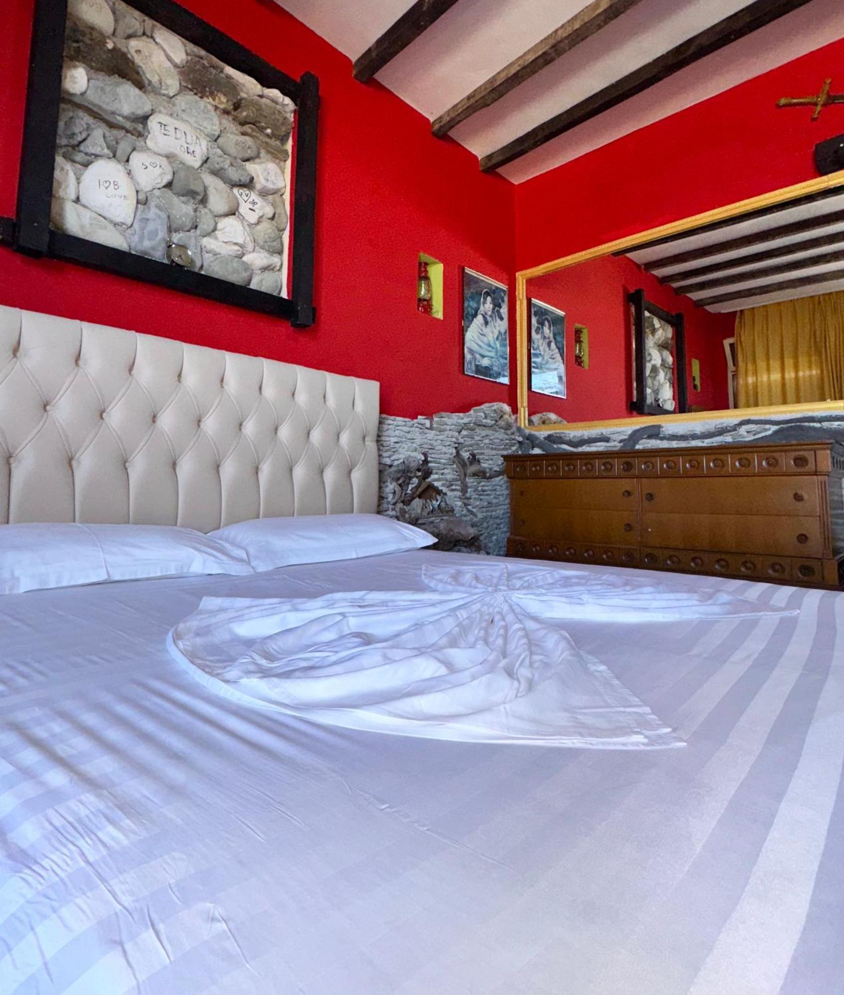 Hotel Vila "Oda E Miqve" Vlore Exterior photo